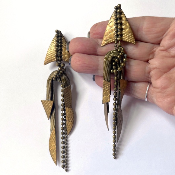80's Mixed Metal Ball Chain Modern Brutalist Artisan Arrowhead Dangle Earrings - Picture 1 of 12